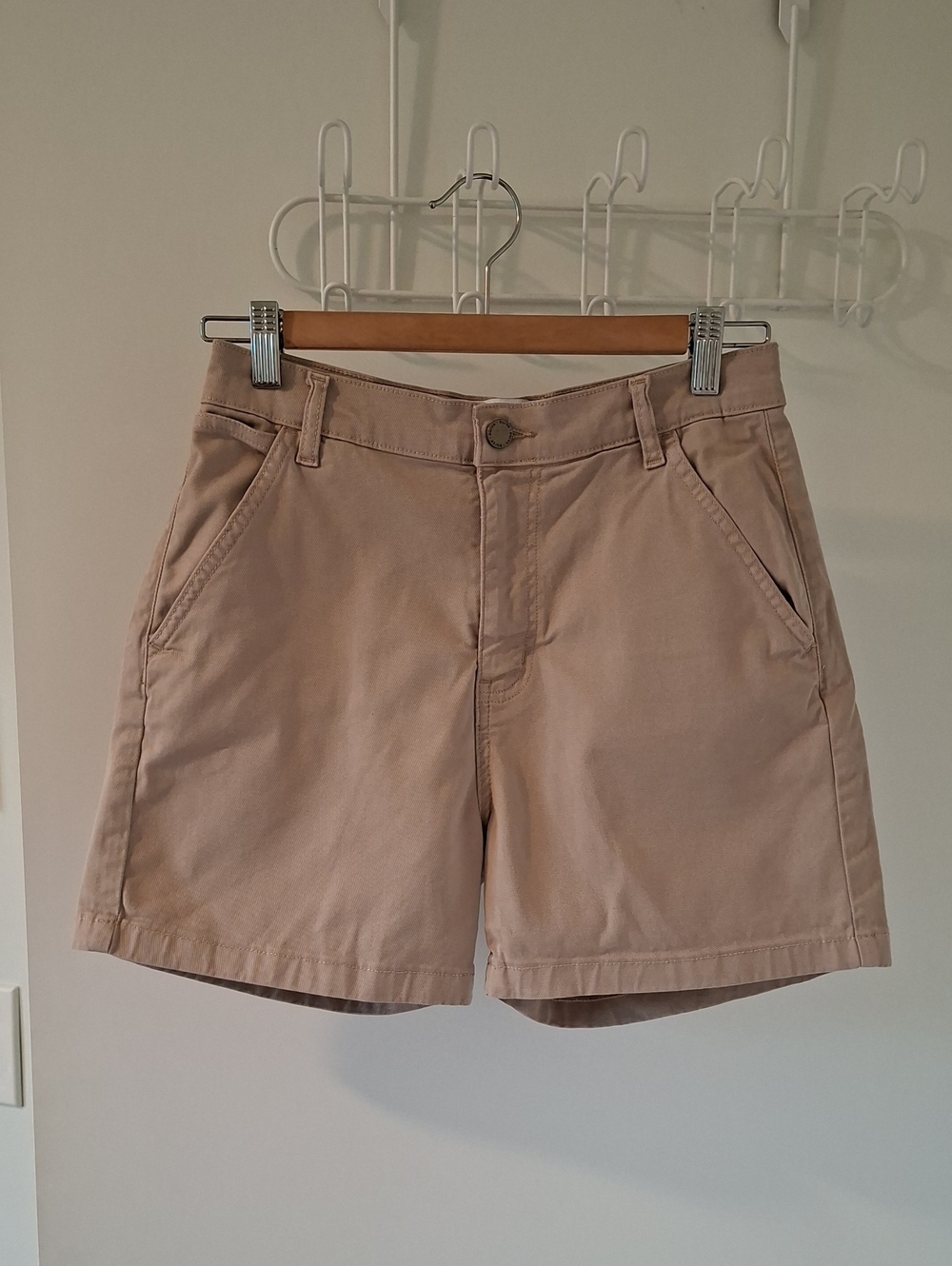 DU/ER Tan/Khaki Comfy Cotton/Tencel Patch Pocket Utility Shorts (Size US 27)